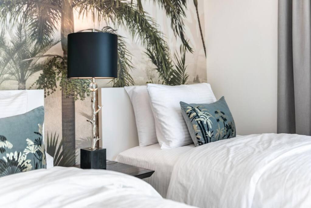 Apartment First Class Stylish 4br Marina W Pool, Gym, Walk To Metro Dubai